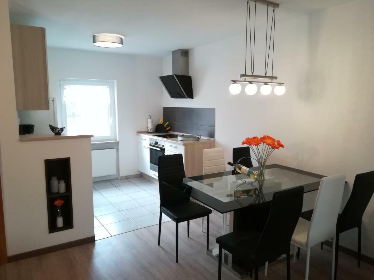Ferienwohnung Am Reinhardswald - Eichenlaub - Mit Sauna トレンデルブルク エクステリア 写真