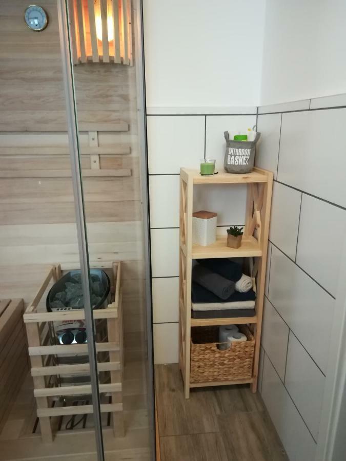 Ferienwohnung Am Reinhardswald - Eichenlaub - Mit Sauna トレンデルブルク エクステリア 写真